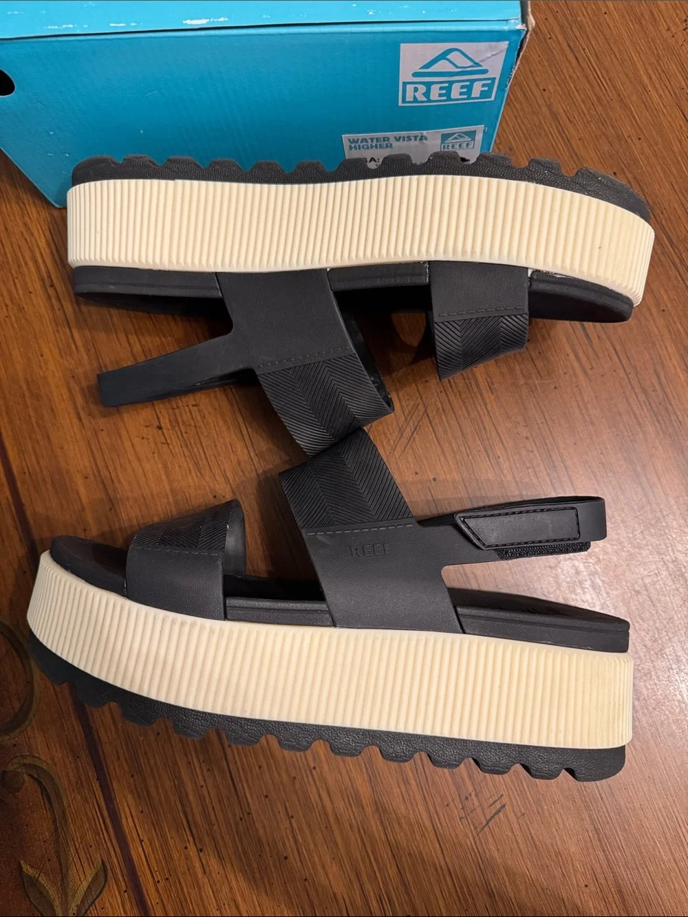 Reef Water Vista Higher Platform Sandal - Black/White - Size 9